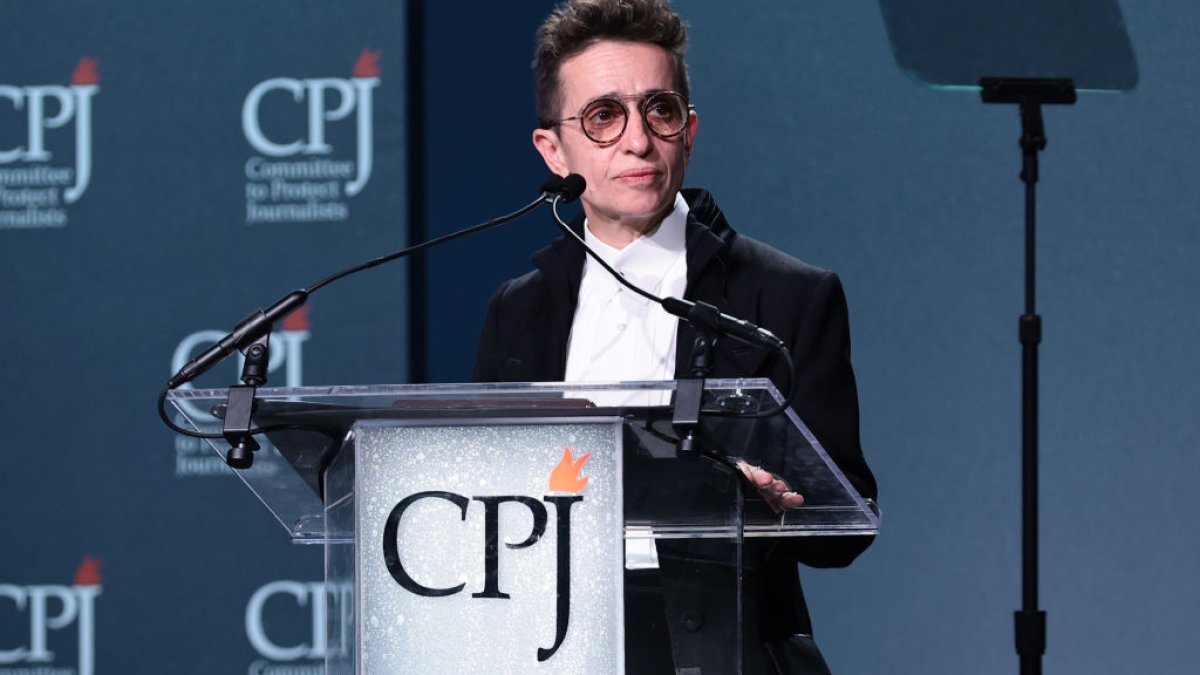 Russia puts prominent Russian-US journalist Masha Gessen on wanted list for criminal charges Russia puts prominent Russian-US journalist Masha Gessen on wanted list for criminal charges