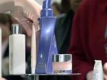 North Texas Women Line Up For Free Cosmetics