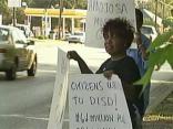 Demonstrators Call for No-Confidence Vote in Hinojosa