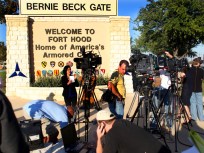 Leaders of Pentagon Probe Visit Fort Hood  
