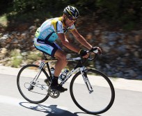 Armstrong Tweets During Plano Bike Ride