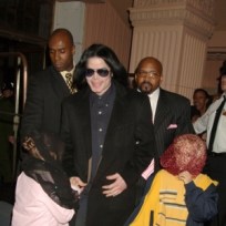 Lawyer: Mom Of Two Of Jackson's Kids Is Inconsolable