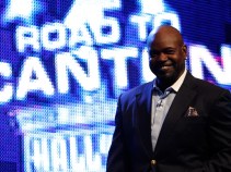 Emmitt Smith Needlessly Apologizes To UF Fans For “Snub”