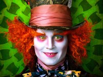 'Alice' Still Reigns At Box Office, Aniston's New Comedy Comes In Third