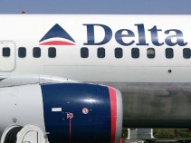 At Detroit Airport, a Day of Stress, Uncertainty