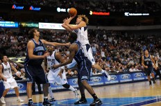 Dirk Drops 29 Points in 4th Quarter