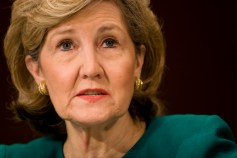 Hutchison Isn't Resigning Before Primary