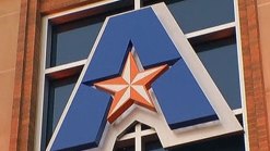 Report of Armed Man Closes UTA Campus