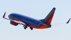 Southwest Delays 737 Deliveries, Boosts Dividend