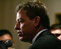 Aikman Lends Cowboys A Ringing Endorsement