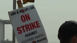 Striking Workers Undeterred by Temporary Hires