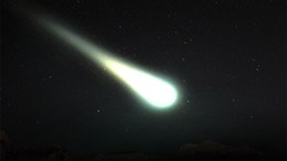 Photo Surfaces Capturing SoCal's "Green Fireball"