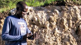 Sudan Refugee Runs Without a Country, With a Cause