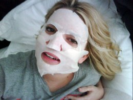 Celebrity Twitpics: Jessica Simpson's Scary Price of Beauty