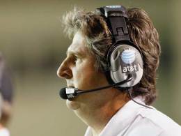 Coach Did No Wrong: Leach's Attorney