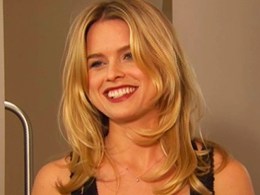 Alice Eve On "Sex and the City 2": 'It Was Mayhem"