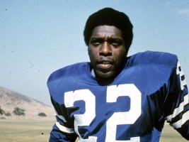 "Bullet" Bob Inducted Into Pro Football HOF
