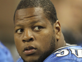 O Line Preparing For a Man Named Suh
