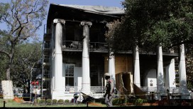 Street in Front of Governor's Mansion May Stay Closed