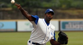 Allen, Cats Drop AirHogs 9-4