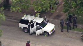 Fort Worth Police Chases Wanted Man Into Dallas