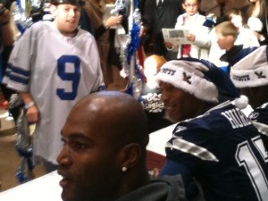 Cowboys Players, Cheerleaders Visit Children's Hospitals
