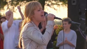 Local "The Voice" Singer Performs in Hometown