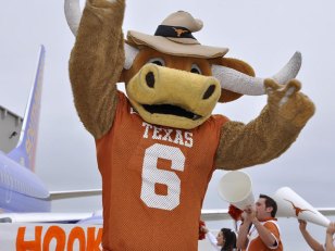 Texas-OU Plane Pull