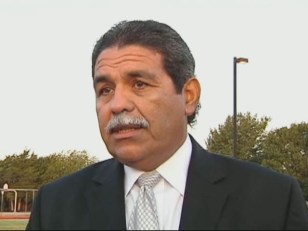 DISD Superintendent Welcomes Teachers, Students Back