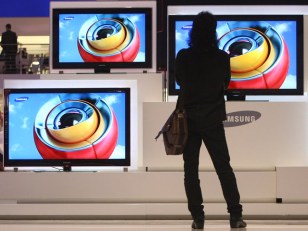 Save Energy, Money When Buying a Flat-Screen TV