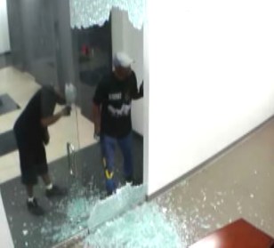 Late-Night Thieves Target Offices