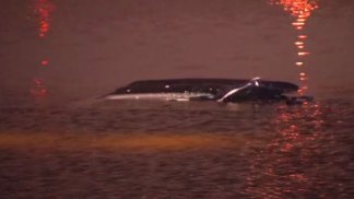 Citizens and Officers Hailed as Heroes After Lake Rescue