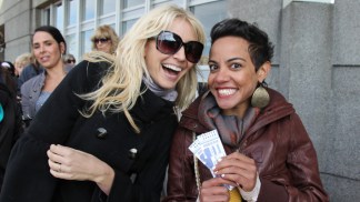 PHOTOS: Oprah Fans Line Up for Final Shows