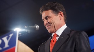 Perry Re-Examining White House Bid