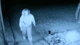 Video Shows Thief Stealing Christmas Decorations