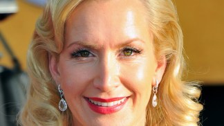 Angela Kinsey: Steve Carell's Last Day at "The Office" Was "Emotional"