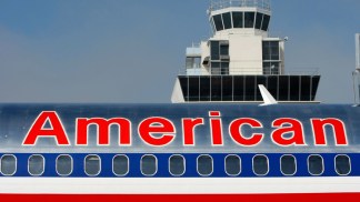 AA to Reduce Flights by 1 to 2 Percent
