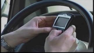 Perry Vetoes Texting While Driving Bill