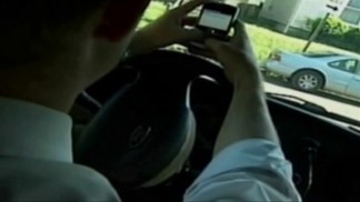 Arlington Bans Texting While Driving