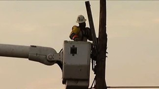 Oncor Works to Restore Power After Storms