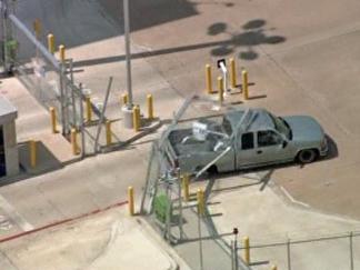 DPD Chase Ends Between  Love Field Runways