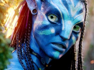 Zoe Saldana: Avatar Is "An Amazing Love Story"