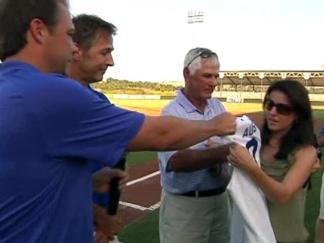Fort Worth Cats Remember Former Player