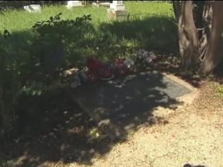 Bonnie & Clyde's Dallas Resting Places Surprise History Buffs