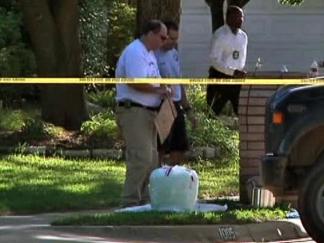 Bomb Suspect to Remain in Federal Custody