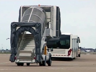 "Drive-By Deplaning" During Tarmac Delays
