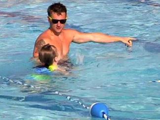Quick-Acting Lifeguard Saves 4-Year-old