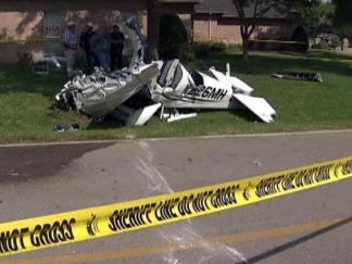 Small Plane Crashes in Near Granbury Home