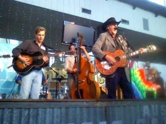 SXSW Attendees Greeted with Live Music at Airport