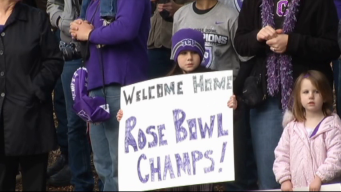 Frog Fans Welcome Champs Back Home
